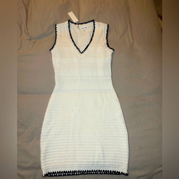 Heartloom Dresses & Skirts - Heartloom knot crochet tennis dress size small
